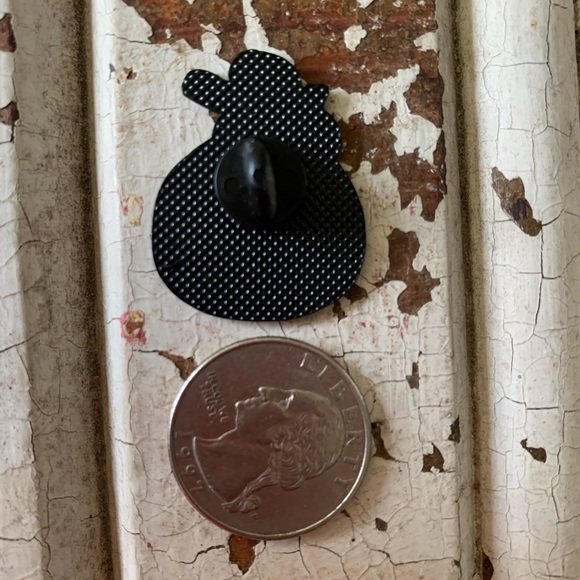 Brand new The Little Prince inspired enamel pin - Picture 3 of 3